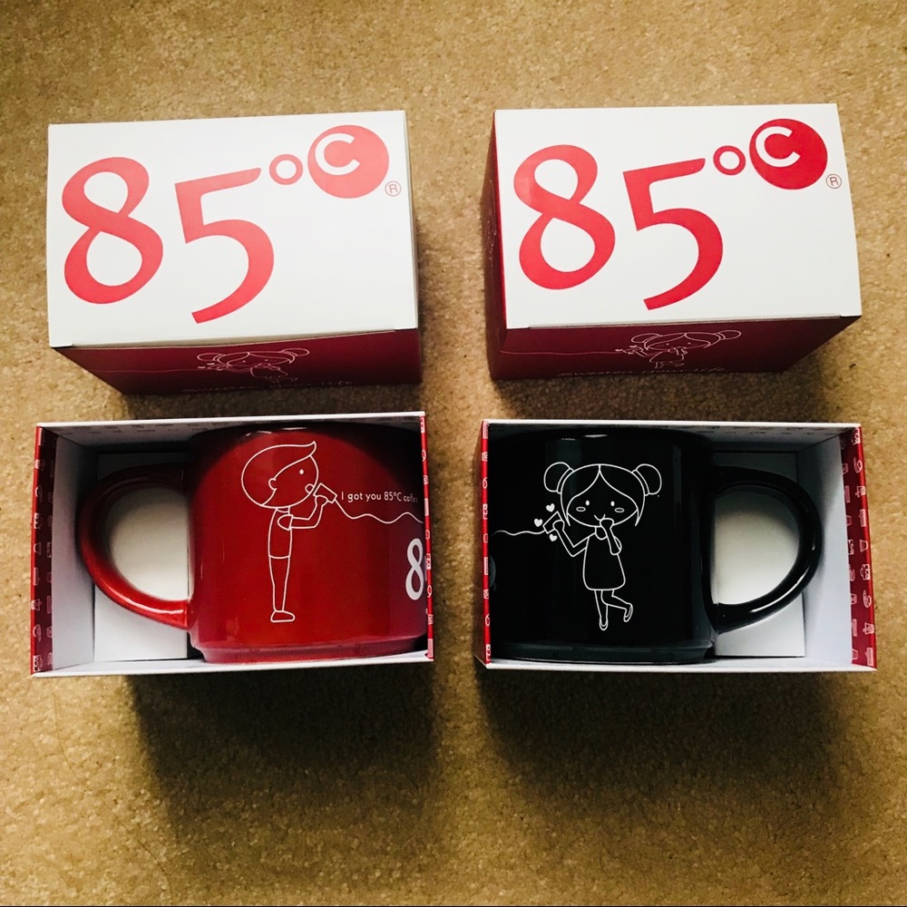 2 x New mugs black red 14oz